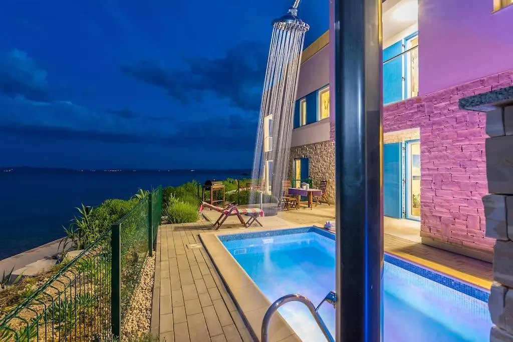 Villa Miri Jasmine Privlaka  Croazia