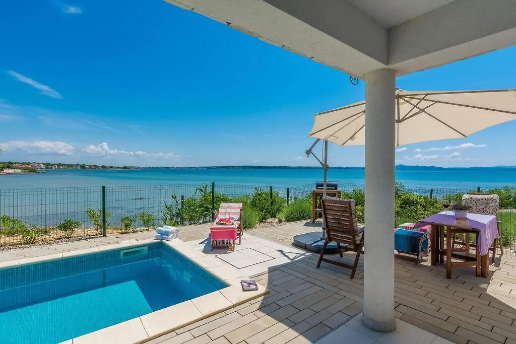 Villa Miri Jasmine Privlaka  Croatia