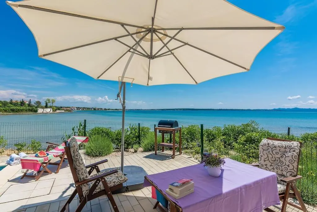 Villa Miri Jasmine Privlaka  Croatia