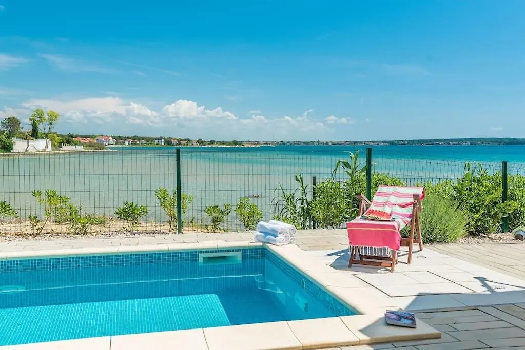 Villa Miri Jasmine Privlaka  Croatia